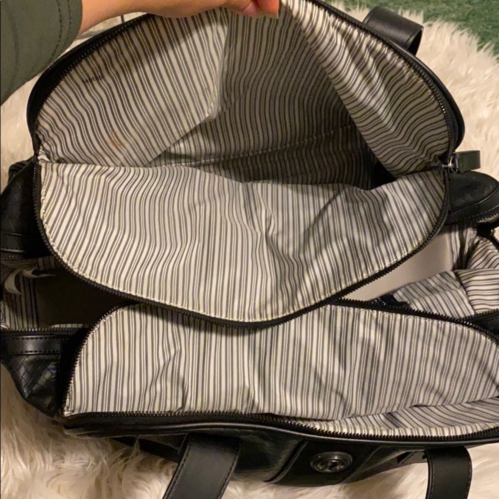Lululemon - Picture 3 of 4